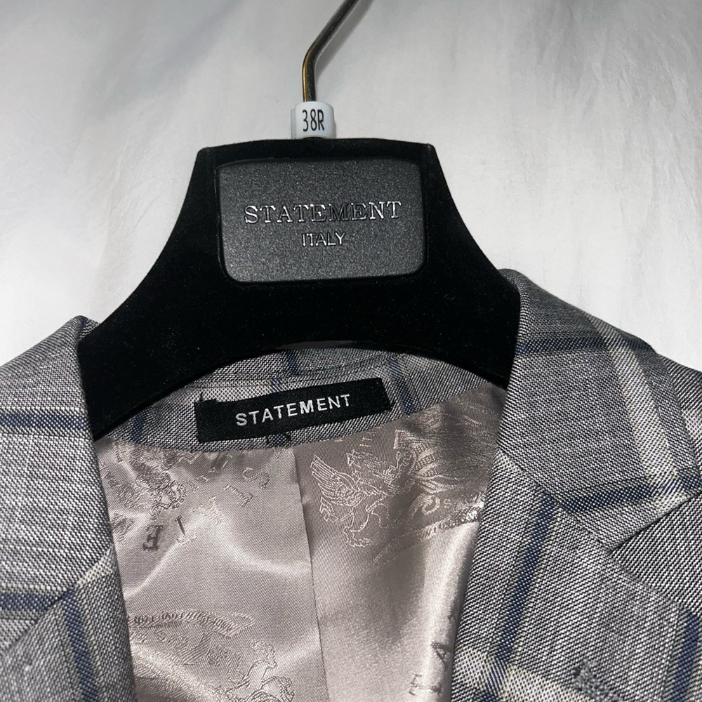 Statement Tuxedo Jacket - Picture 3 of 9